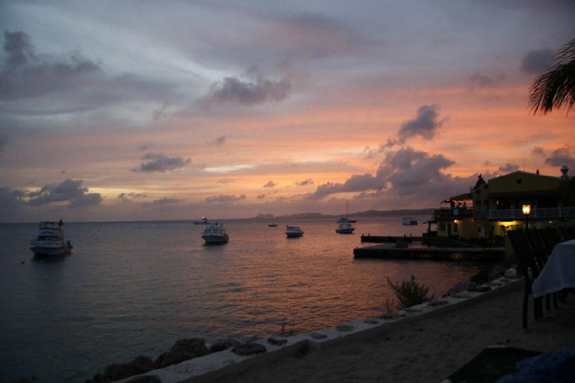 820__MG_2765_Sunset_at_Buddy_Dive_Bonaire_09.jpg